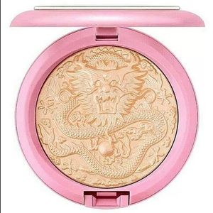 MAC Lunar New Year Dragon Skinfinish Highlighter